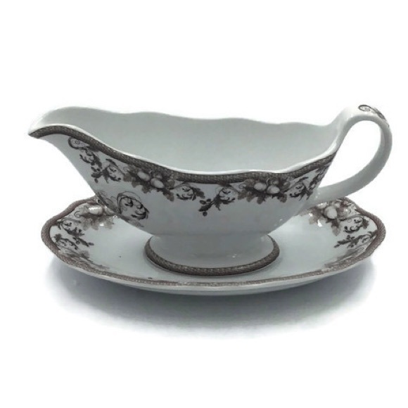Williams Sonoma Other - Williams Sonoma Gravy Boat & Underplate